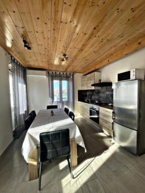 AMANI Modern Apartment